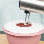 Bökunarskál með loki 3,5L bleik/hvít - Image 3